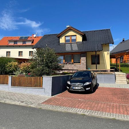 Apartman U Kovaru Kasperske Hory Dış mekan fotoğraf