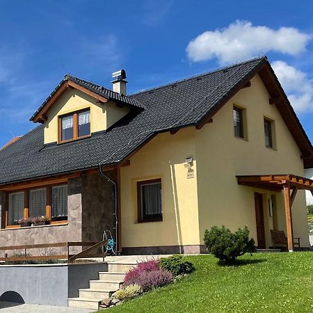 Apartman U Kovaru Kasperske Hory Dış mekan fotoğraf