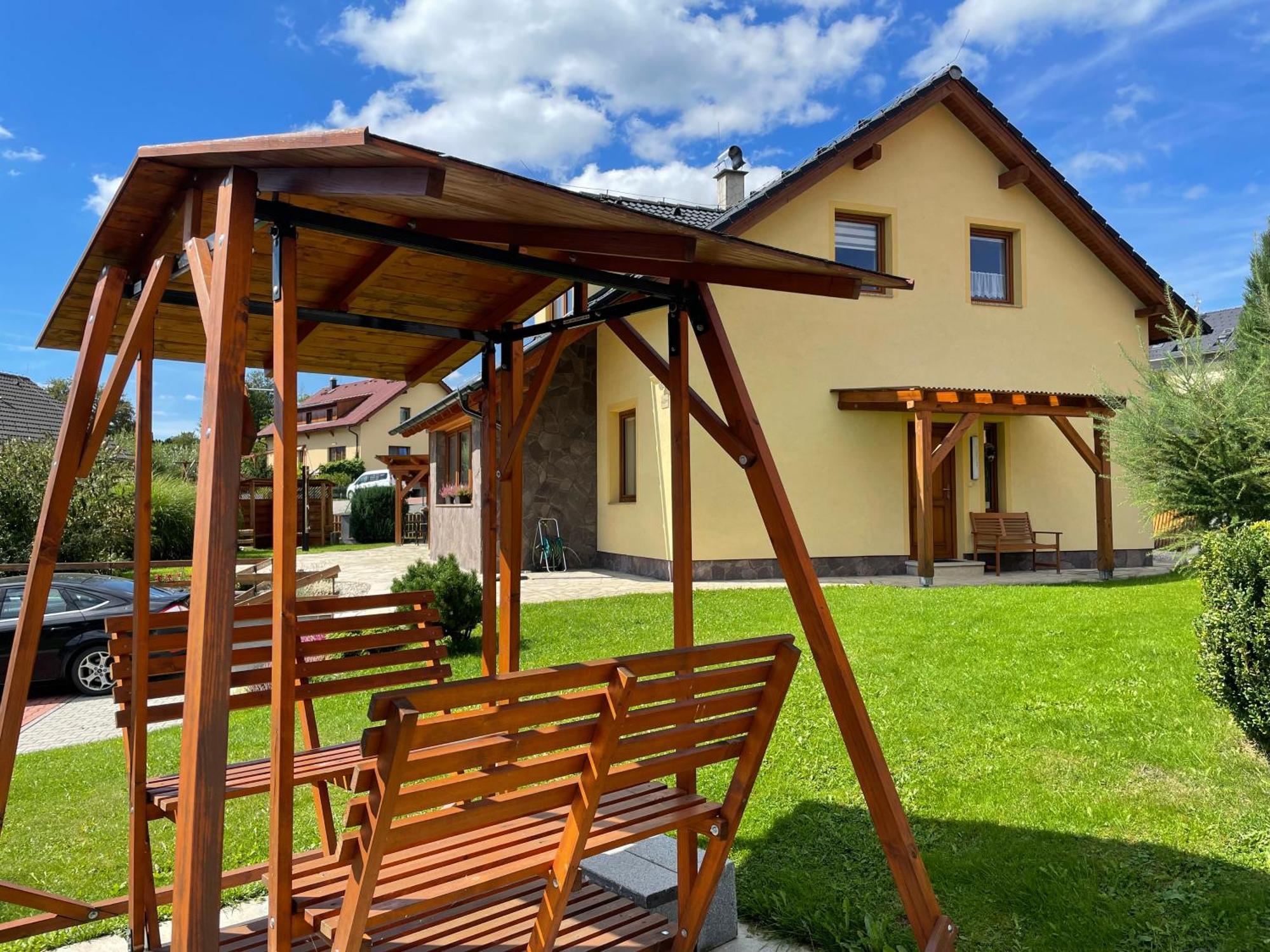Apartman U Kovaru Kasperske Hory Dış mekan fotoğraf