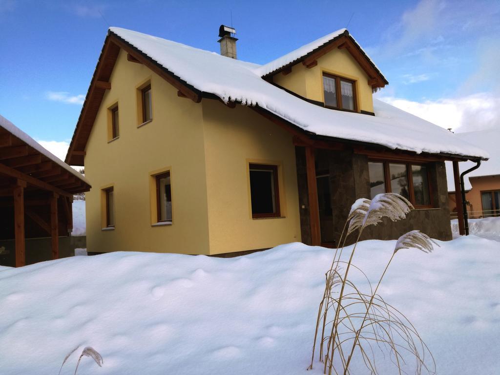 Apartman U Kovaru Kasperske Hory Dış mekan fotoğraf
